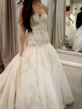 Allure couture brand new wedding gown